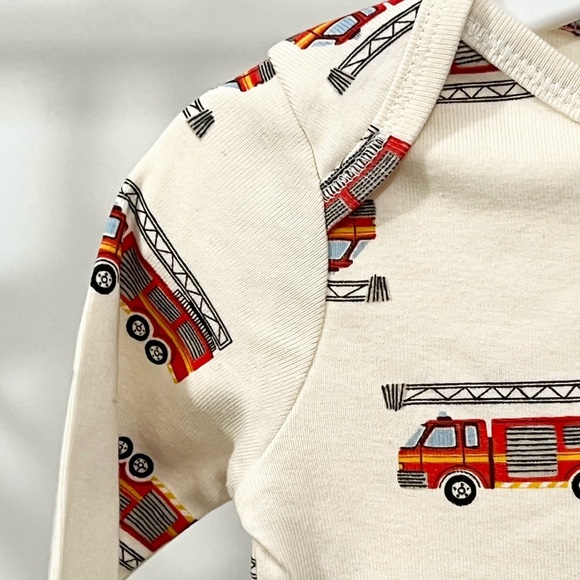 Old Navy Fire Truck Long Sleeve Bodysuit | NWT | 3–6 Months - Picture 3 of 6
